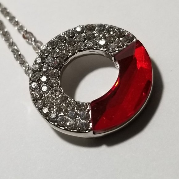 Circle Of Life Pendant Necklace and Earrings Set on silver Rhodium Plated - Picture 6 of 9